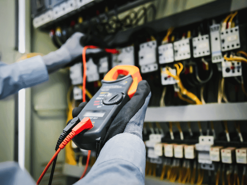 Instalações elétricas e mecânicas